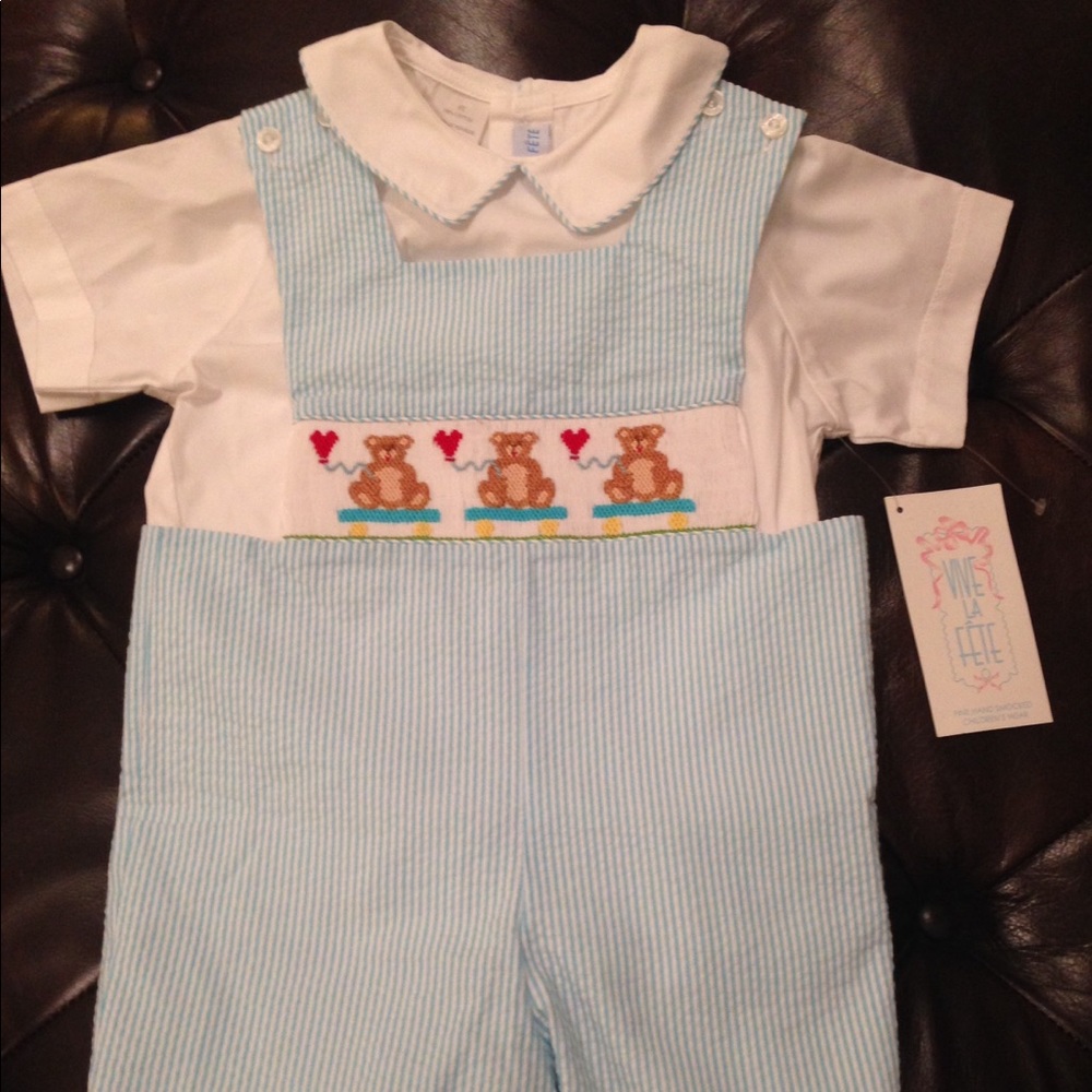NWT 4t Gorgeous, Hand Smocked outfit💙